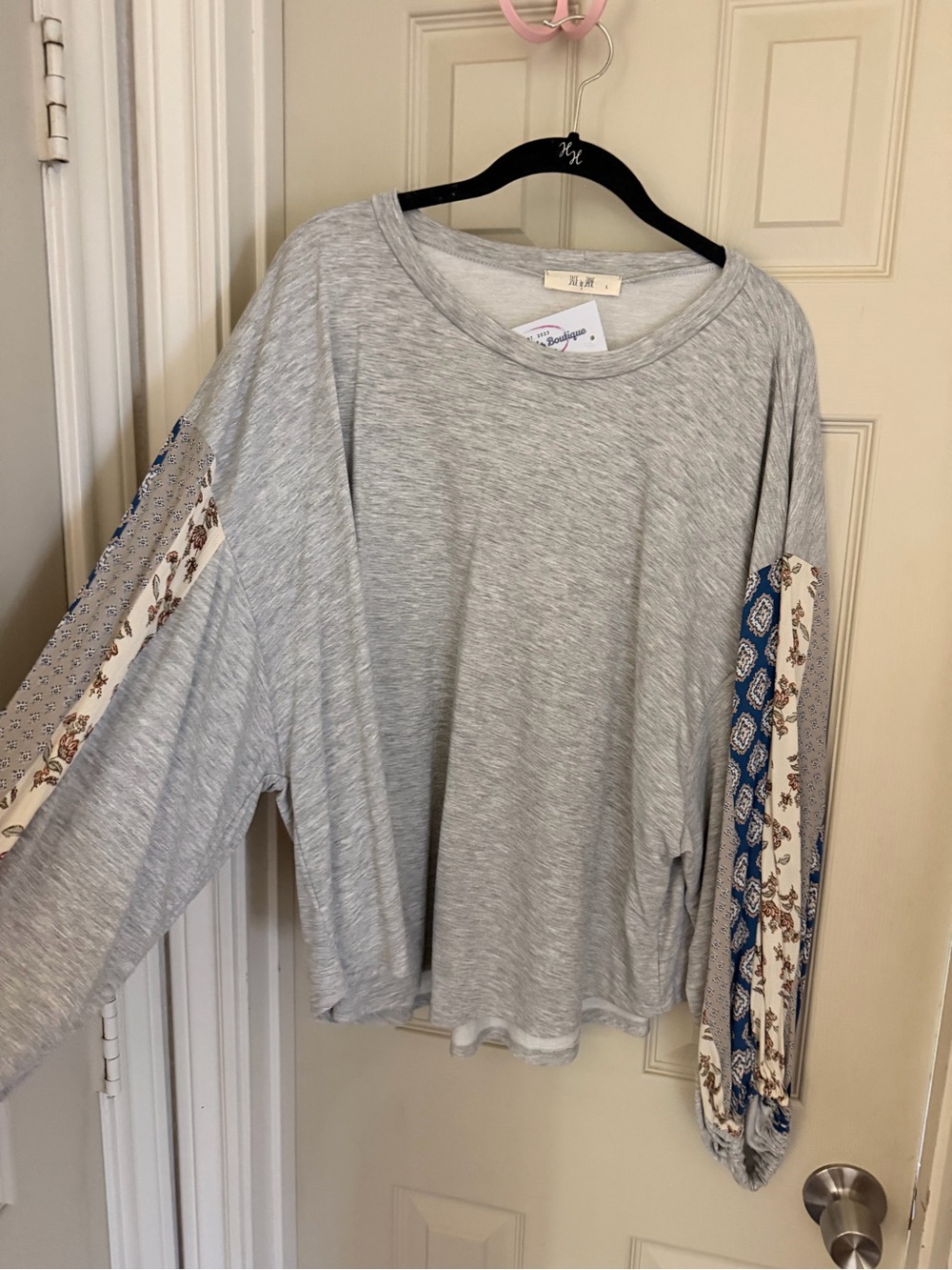 Women's Light Gray Mixed-Sleeve Pullover Top